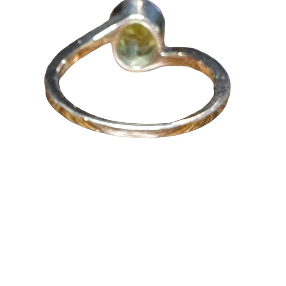 Peridot Silver Ring Size 7.0 - Picture 5 of 7